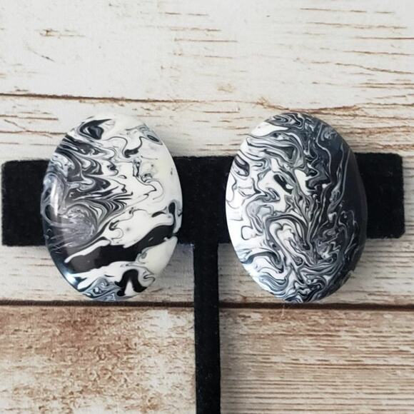 Vintage Clip On Earrings Marbled Effect Oval - Large Statement Earrings - Picture 1 of 4